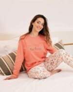 Pijama mujer cuello redondo